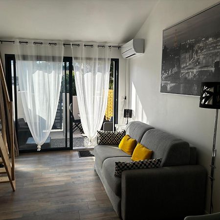 Logement Du Sud Avec Jacuzzi ซอมมิแยร์ ภายนอก รูปภาพ