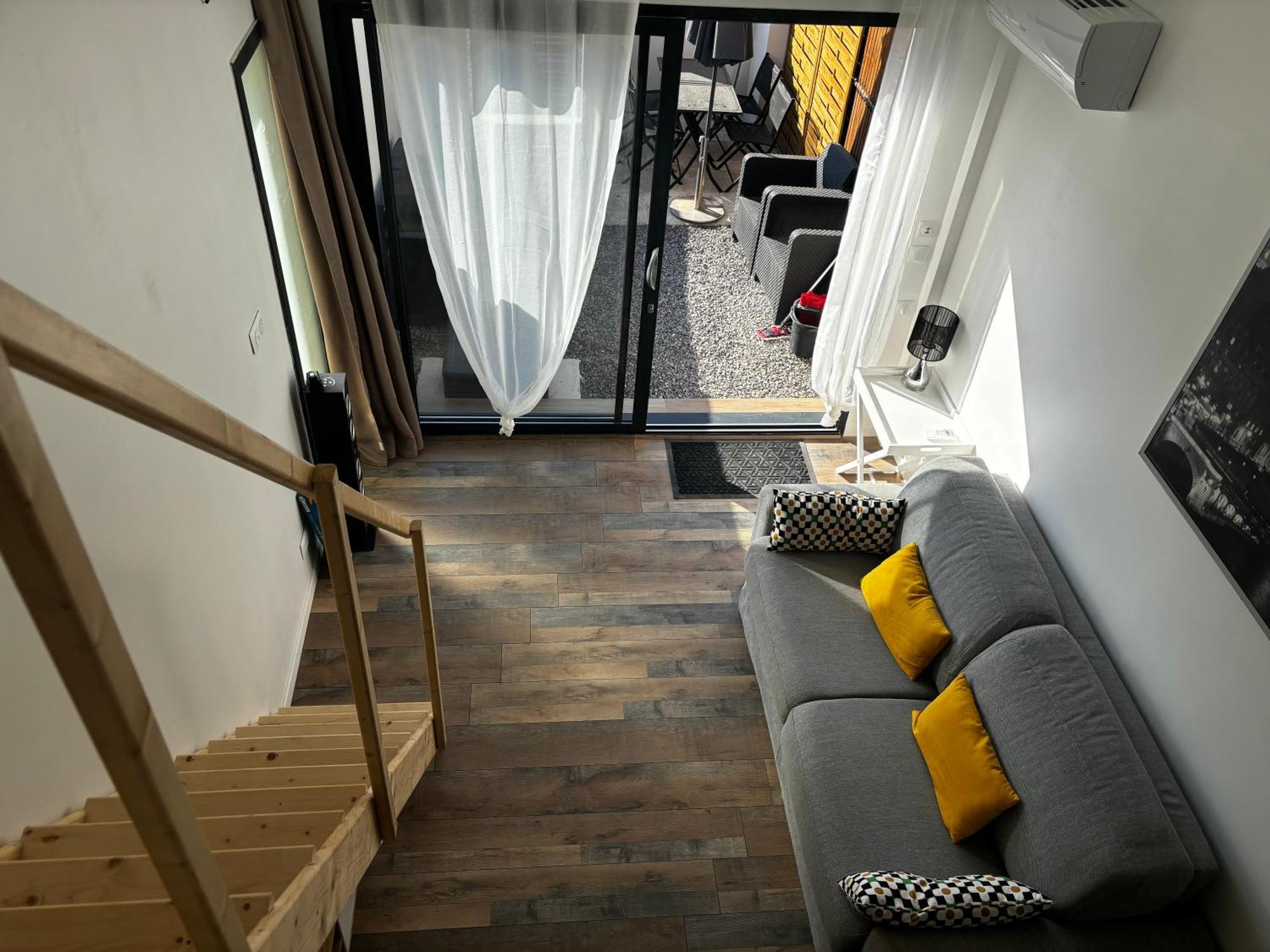 Logement Du Sud Avec Jacuzzi ซอมมิแยร์ ภายนอก รูปภาพ
